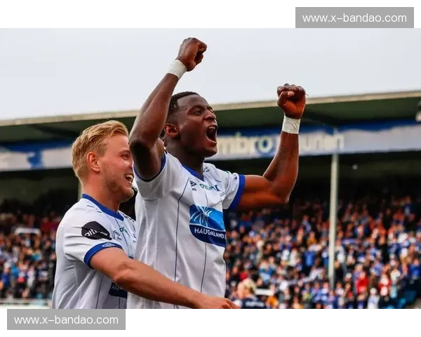 极光下的绿茵猎杀：海于格松能否在狂风中阻击莫尔德的冠军雄心？